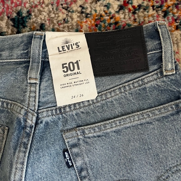 Levi’s Made & Crafts Women's Blue Laser Cut Embroidered Jeans - Picture 9 of 9